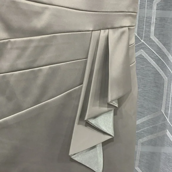 Chancelle Formal Dress - Picture 6 of 7